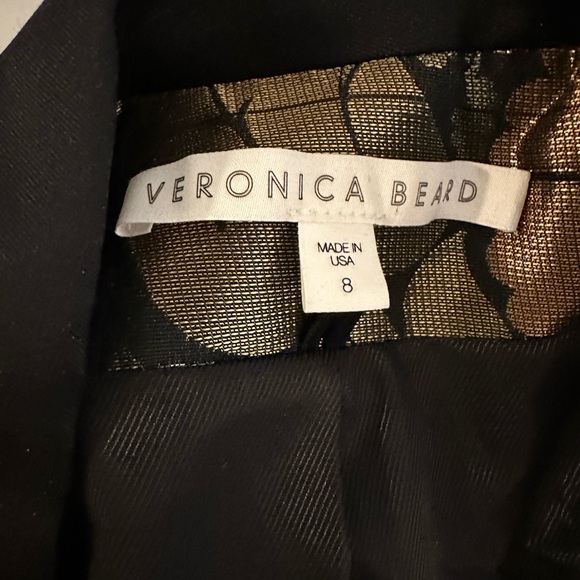 Breathtaking Veronica Beard Blazer - Picture 2 of 11